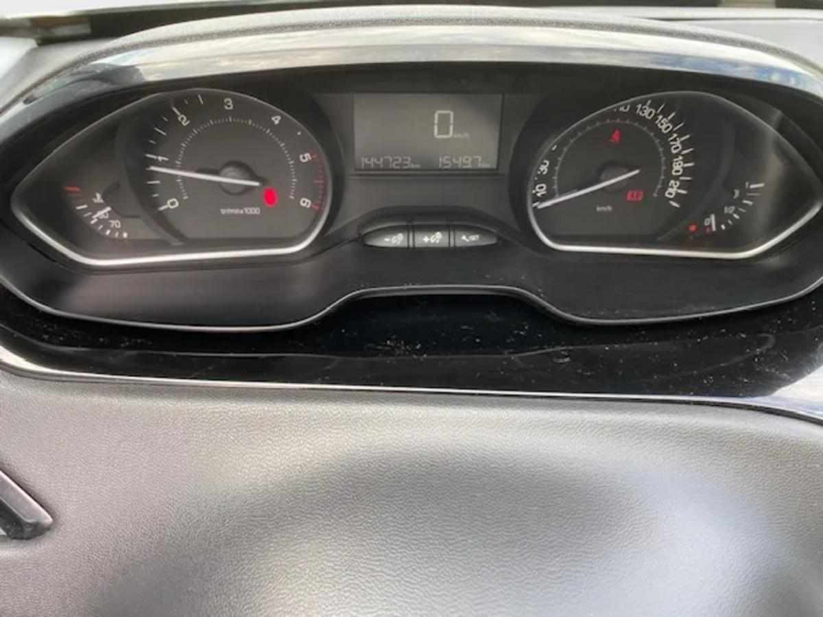 peugeot-208-1-6-bluehdi-2018-diesel-1560cc