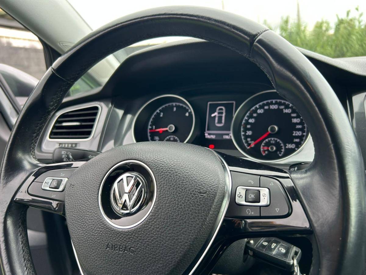 volkswagen-golf-2018-diesel-1598cc