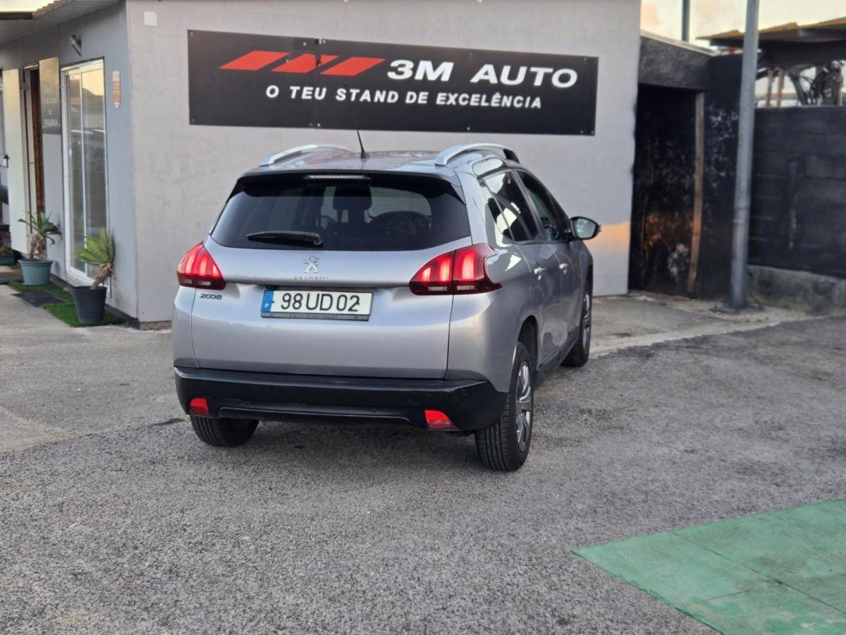 peugeot-2008-2018-gasolina-1199cc