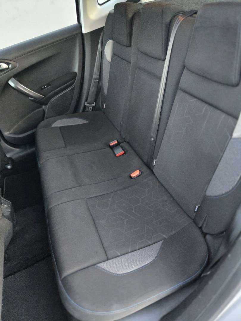 peugeot-2008-2018-gasolina-1199cc