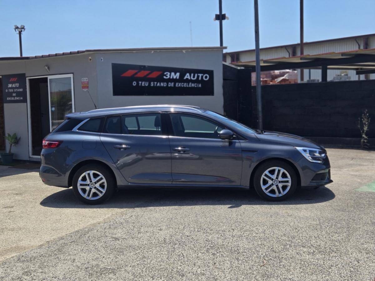 renault-megane-sport-tourer-2019-diesel-1461cc