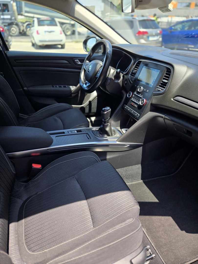 renault-megane-sport-tourer-2019-diesel-1461cc