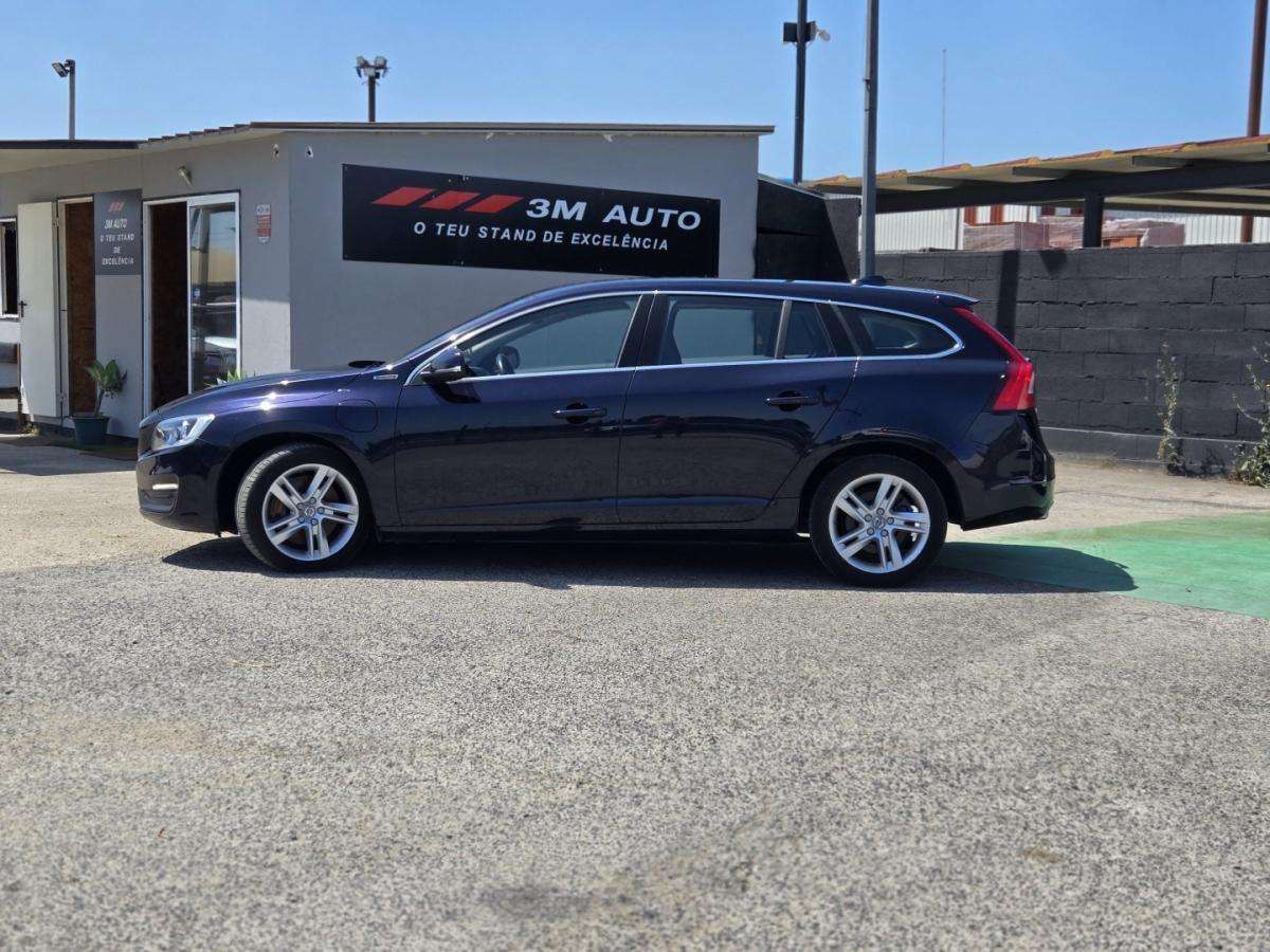 volvo-v60-2017-hibrido-2400cc
