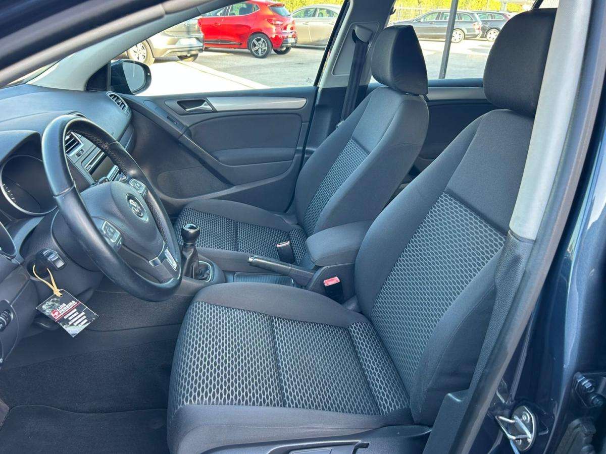 volkswagen-golf-2009-diesel-1598cc