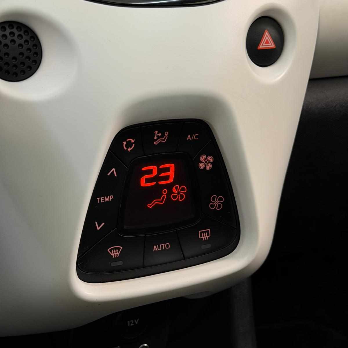 peugeot-108-1-0-vti-2015-gasolina-998cc
