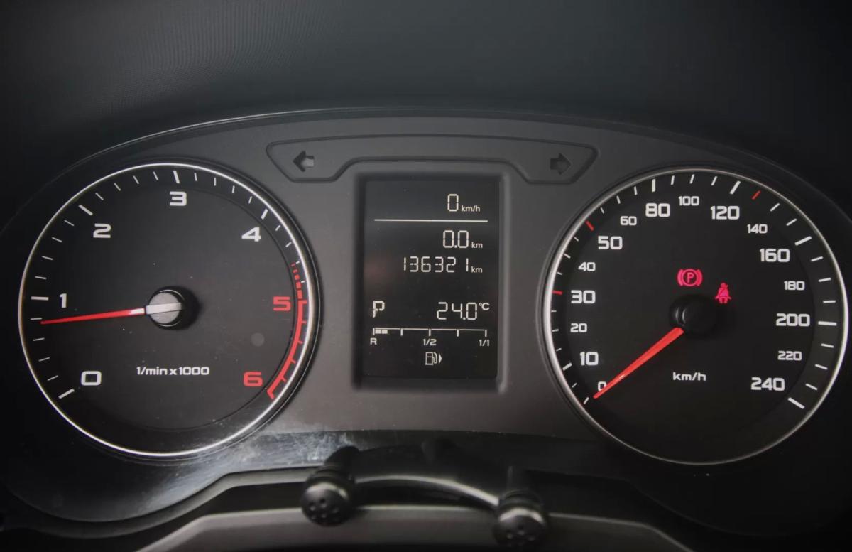 audi-a1-2011-diesel-1598cc