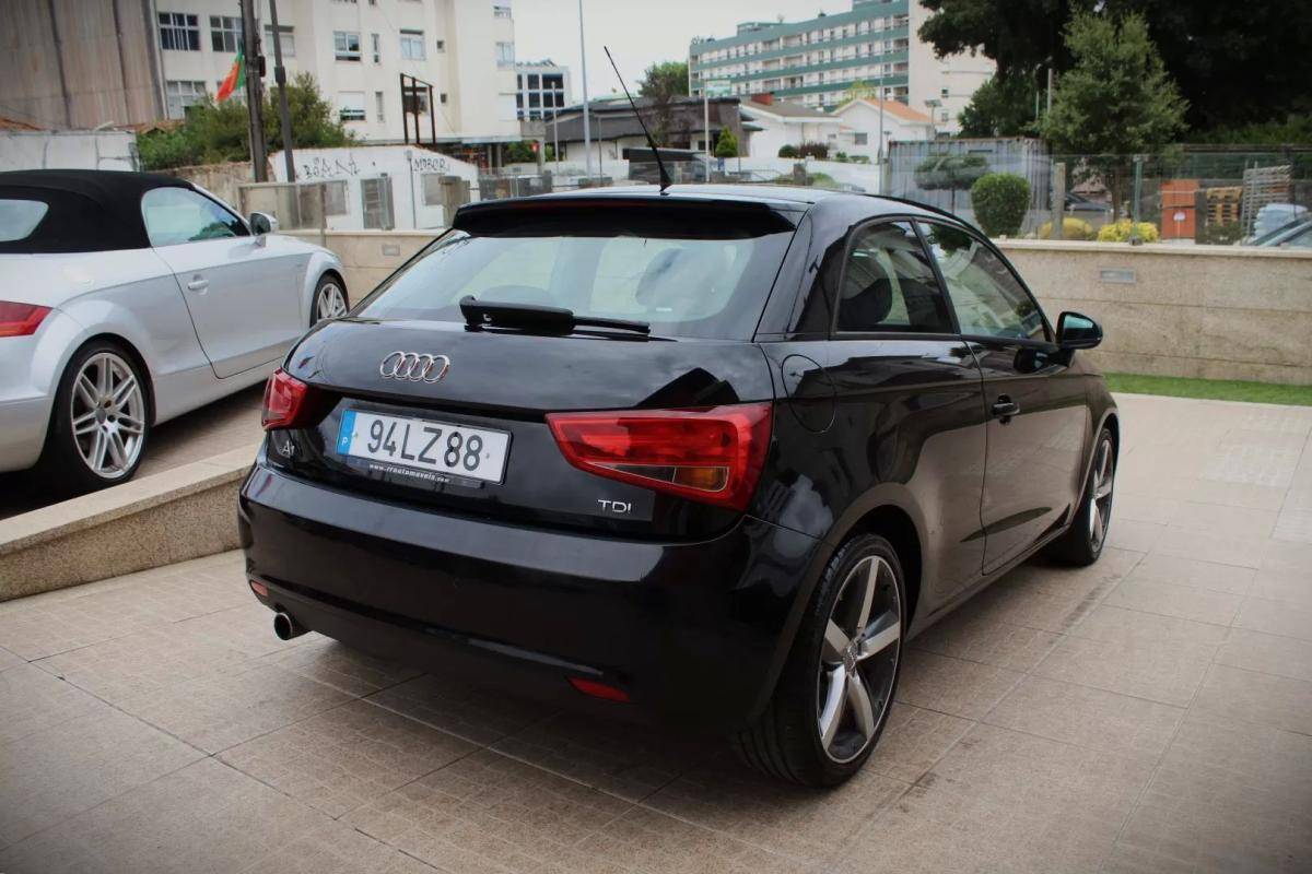 audi-a1-2011-diesel-1598cc
