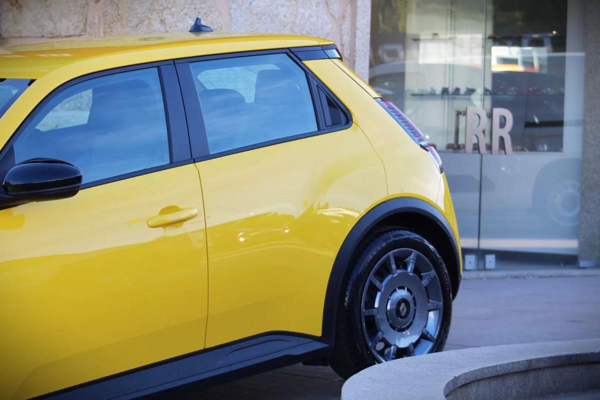 renault-5-e-tech-2025-eletrico-0cc