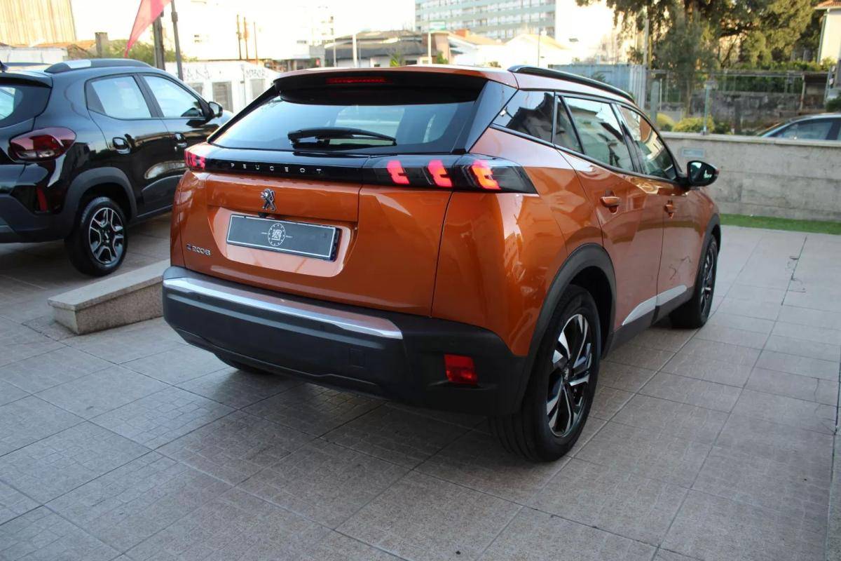 peugeot-e-2008-2020-eletrico-200cc