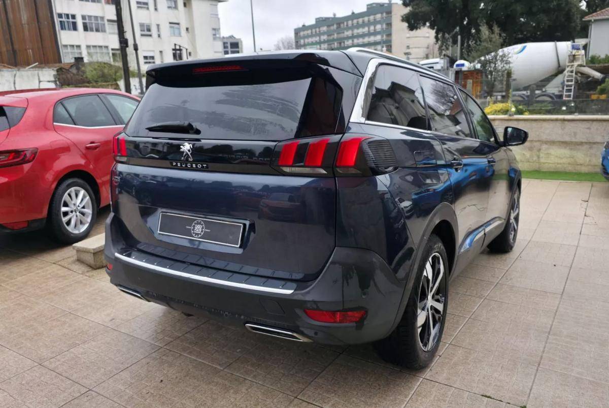 peugeot-5008-2019-gasolina-1199cc
