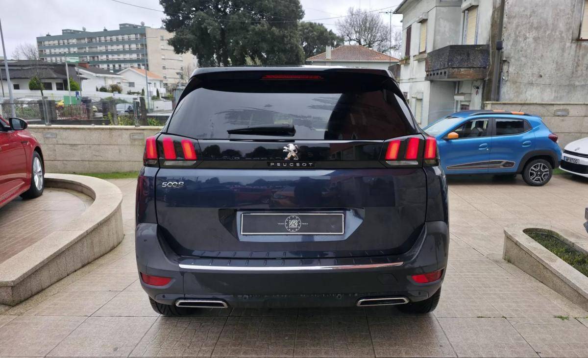 peugeot-5008-2019-gasolina-1199cc