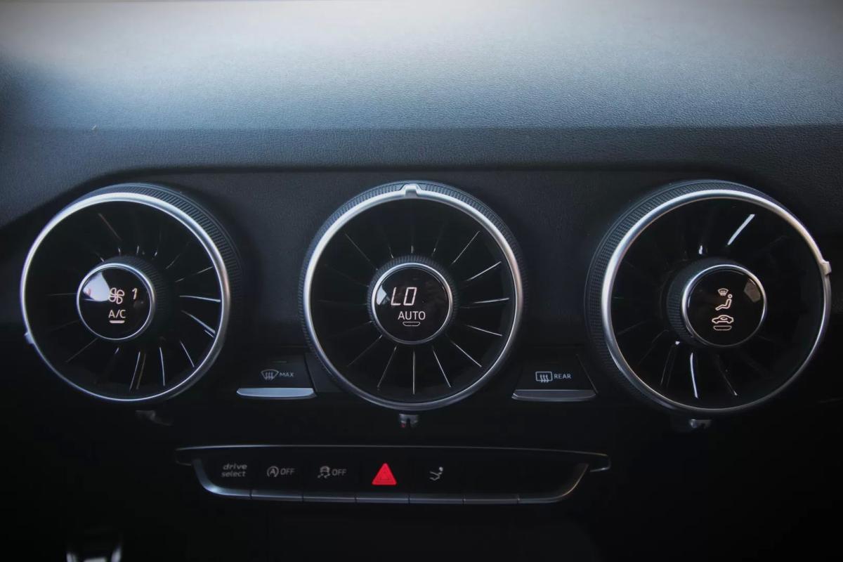 audi-tt-2015-gasolina-1984cc