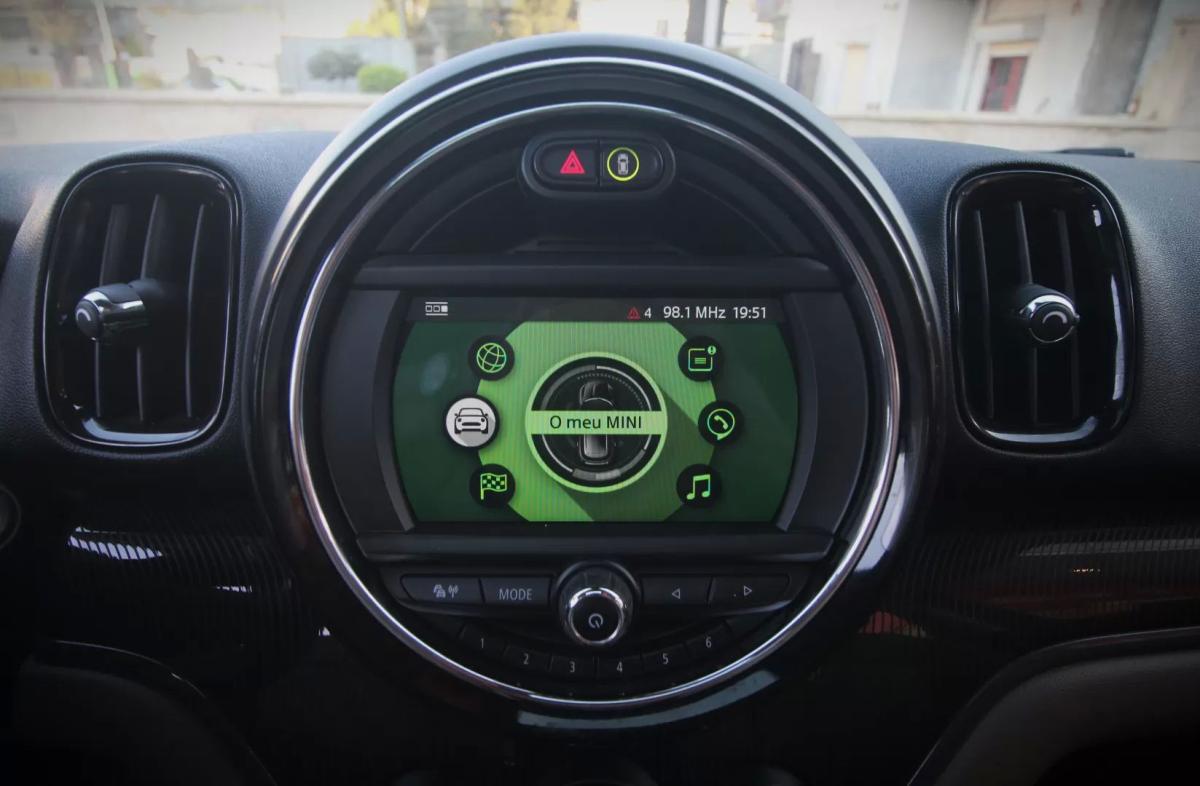 mini-countryman-2018-hibrido-1499cc