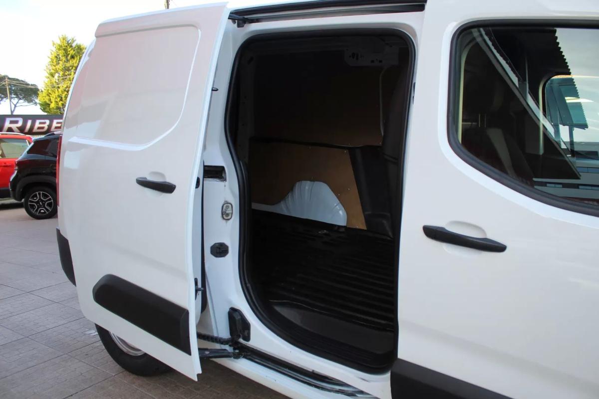 toyota-proace-city-2022-eletrico-0cc