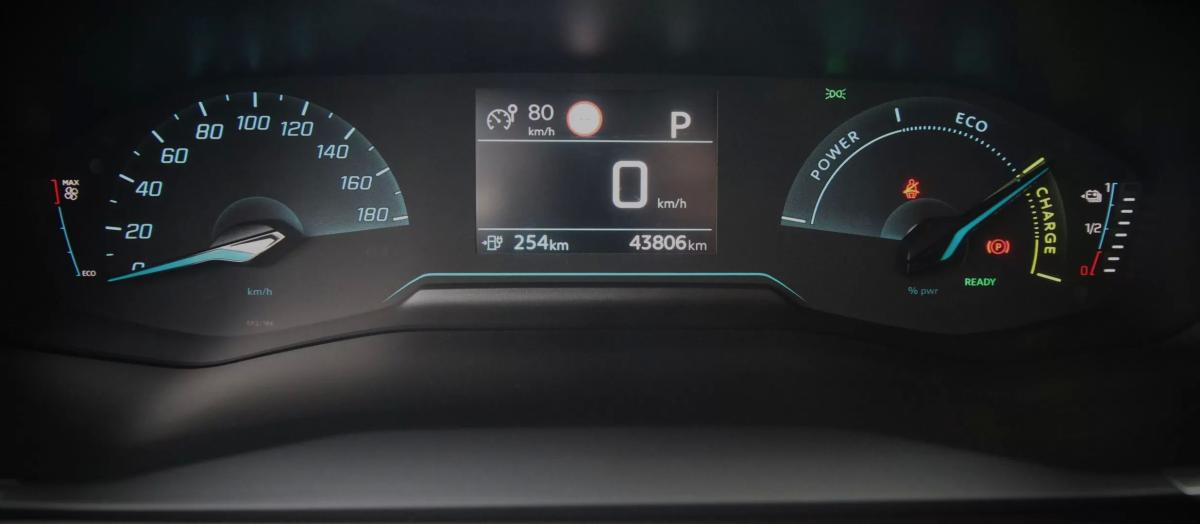peugeot-e-2008-2020-eletrico-200cc
