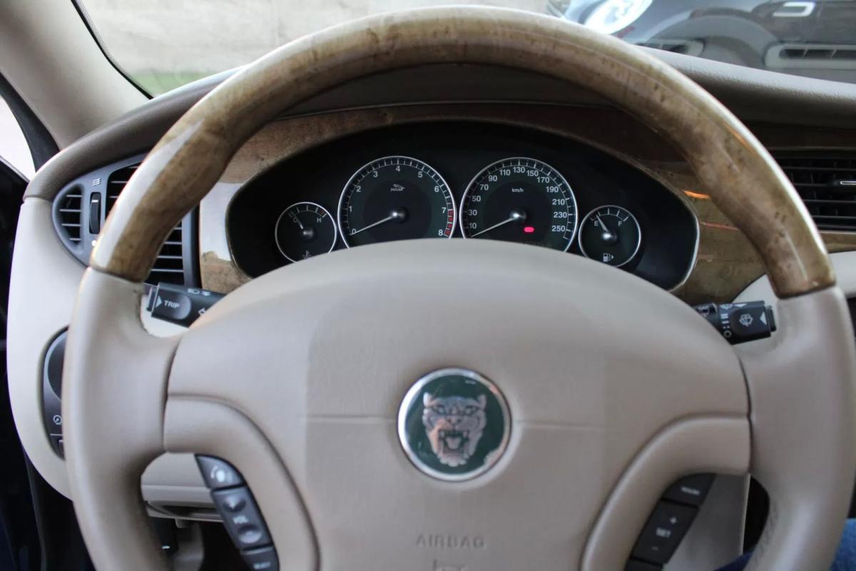 jaguar-x-type-2003-gasolina-2099cc