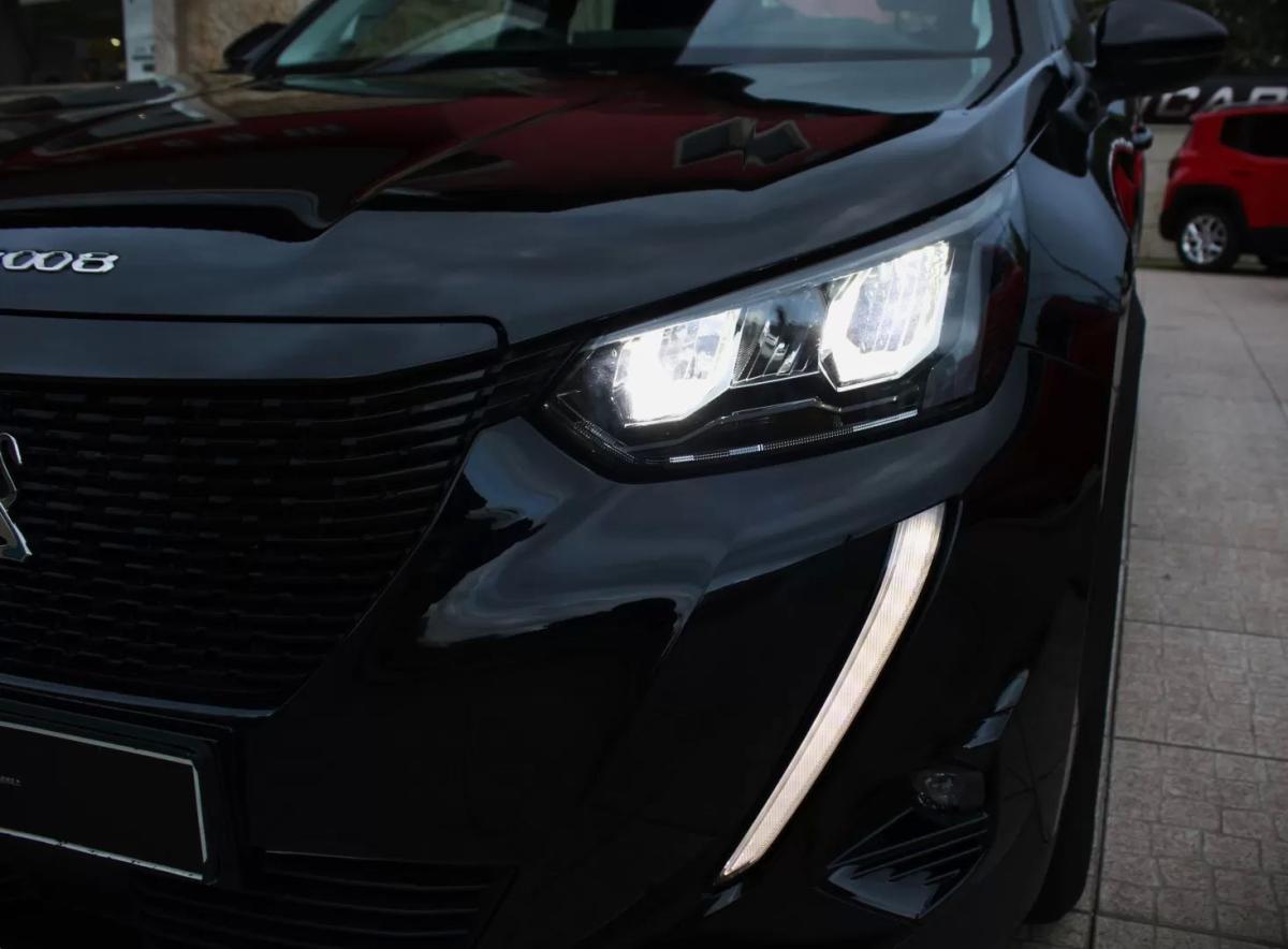 peugeot-e-2008-2020-eletrico-0cc