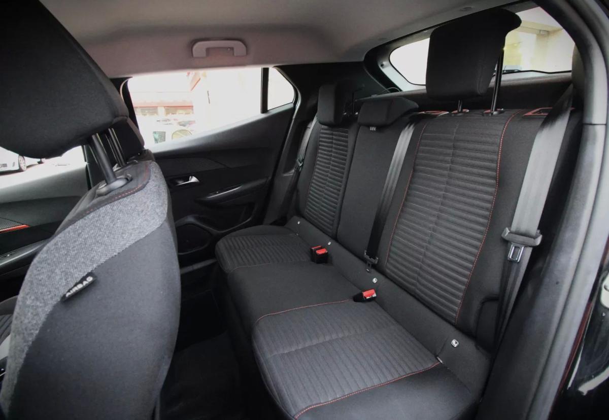 peugeot-e-2008-2020-eletrico-0cc