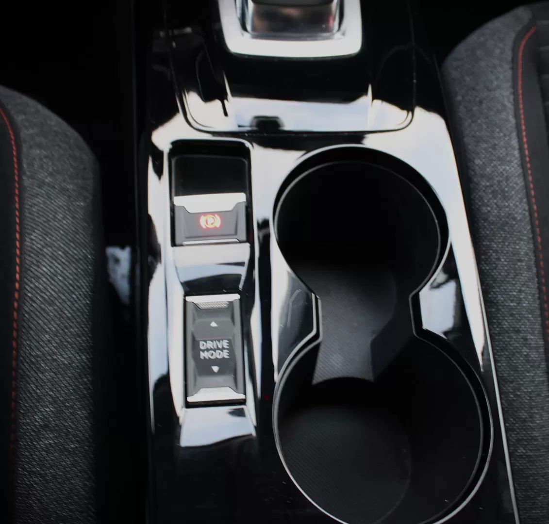 peugeot-e-2008-2020-eletrico-0cc