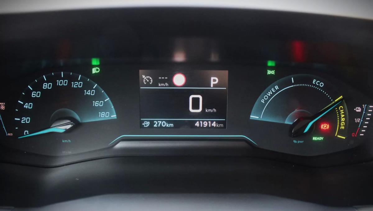 peugeot-e-2008-2020-eletrico-0cc