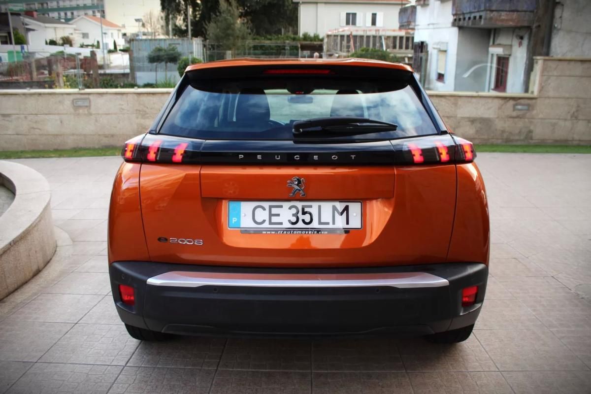 peugeot-e-2008-2020-eletrico-200cc