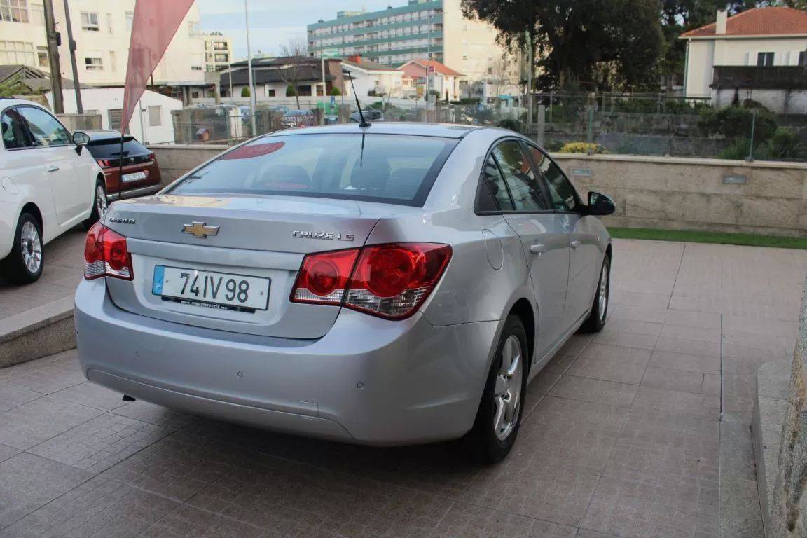 chevrolet-cruze-2010-gasolina-1598cc
