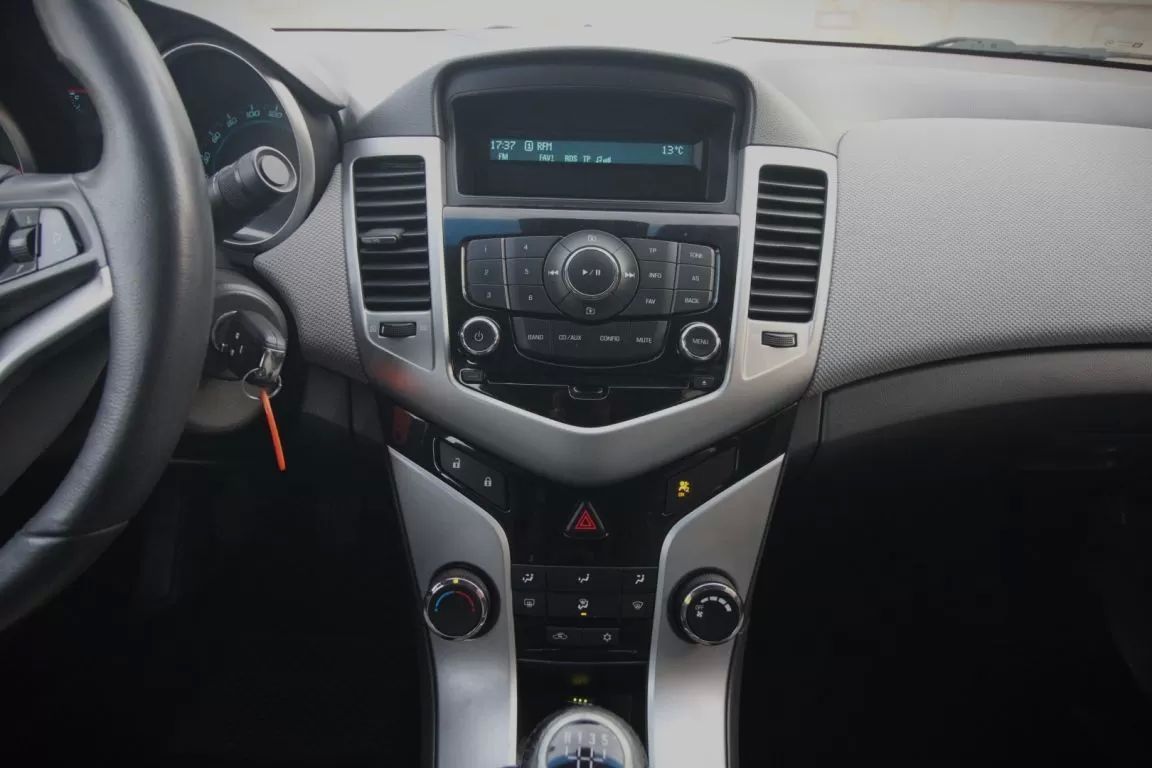 chevrolet-cruze-2010-gasolina-1598cc
