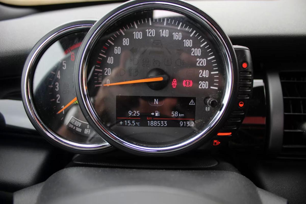 mini-cooper-d-2015-diesel-1496cc