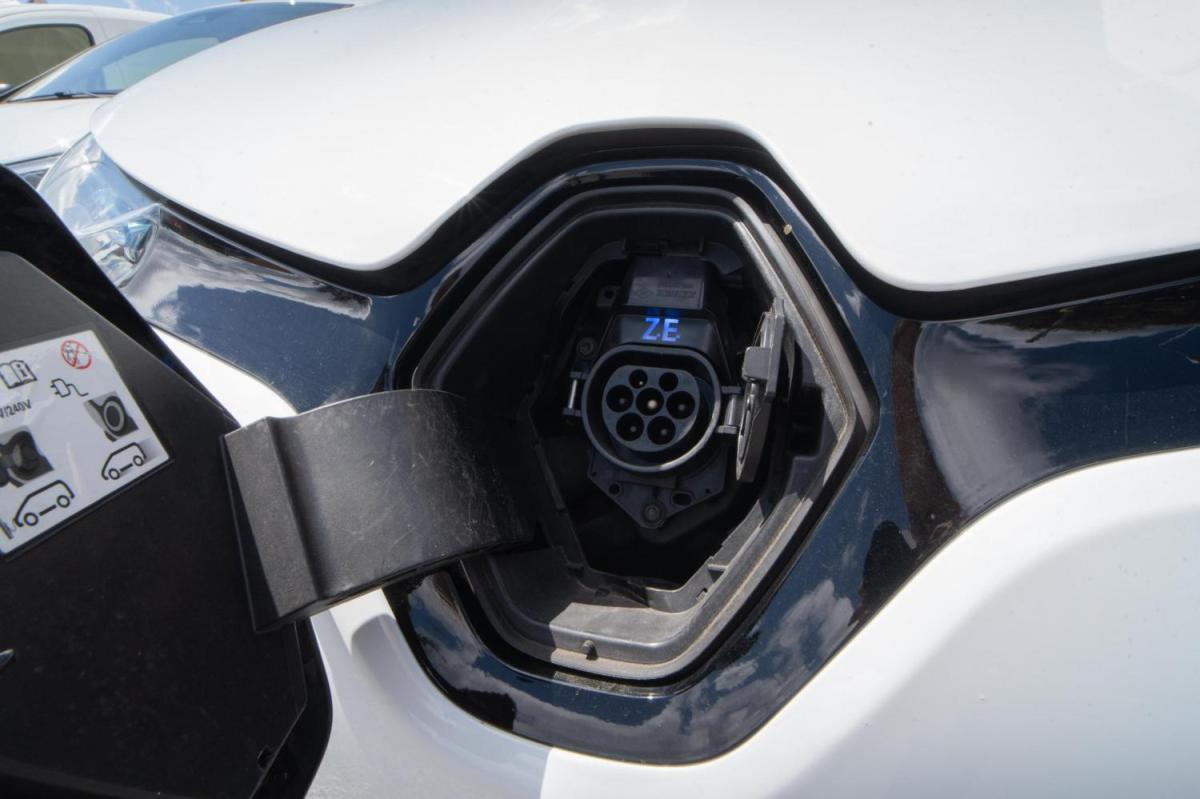 renault-zoe-2022-eletrico-0cc