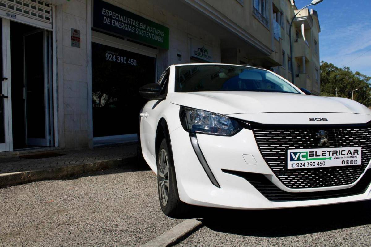 peugeot-e-208-2022-eletrico-0cc