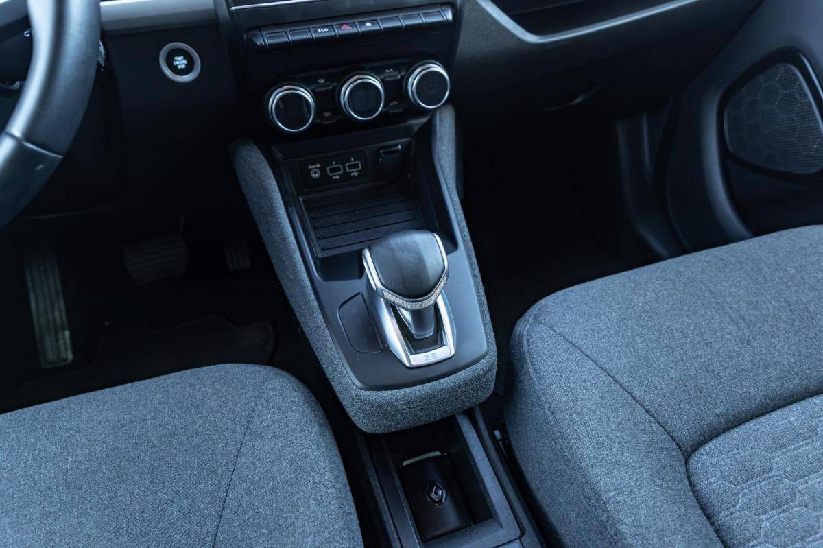 renault-zoe-2021-eletrico-0cc