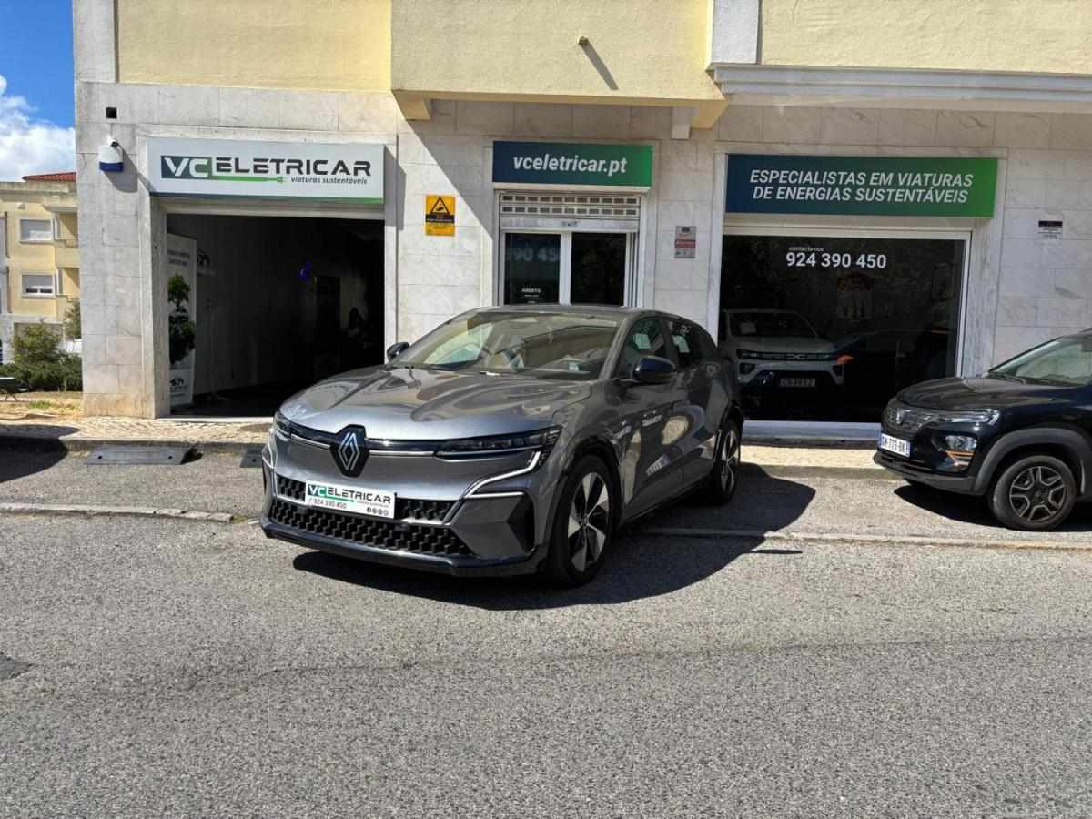 renault-megane-e-tech-2022-eletrico-0cc