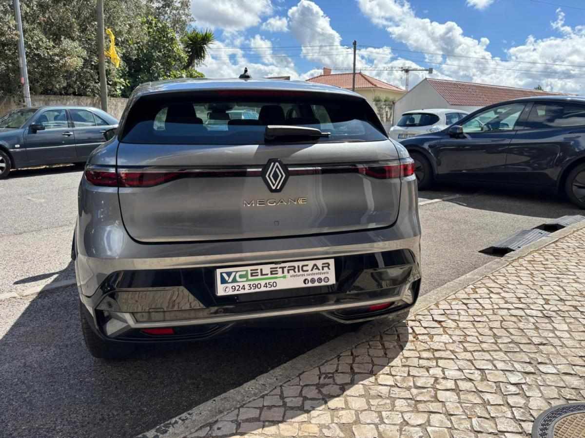 renault-megane-e-tech-2022-eletrico-0cc