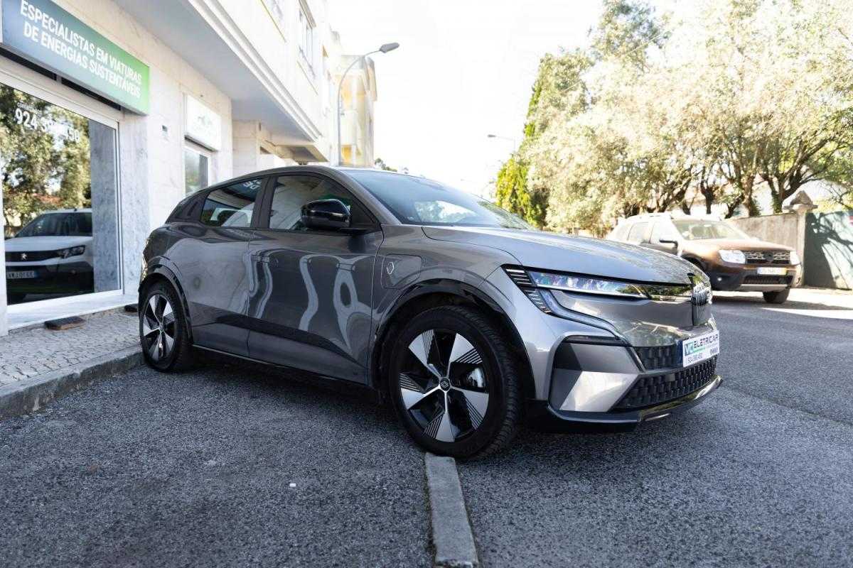 renault-megane-e-tech-2022-eletrico-0cc