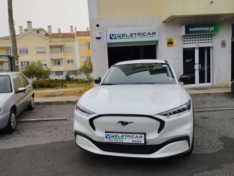 ford-mustang-mach-e-2022-eletrico-0cc