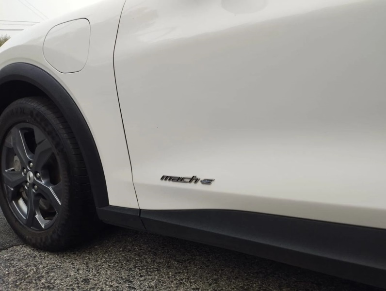 ford-mustang-mach-e-2022-eletrico-0cc