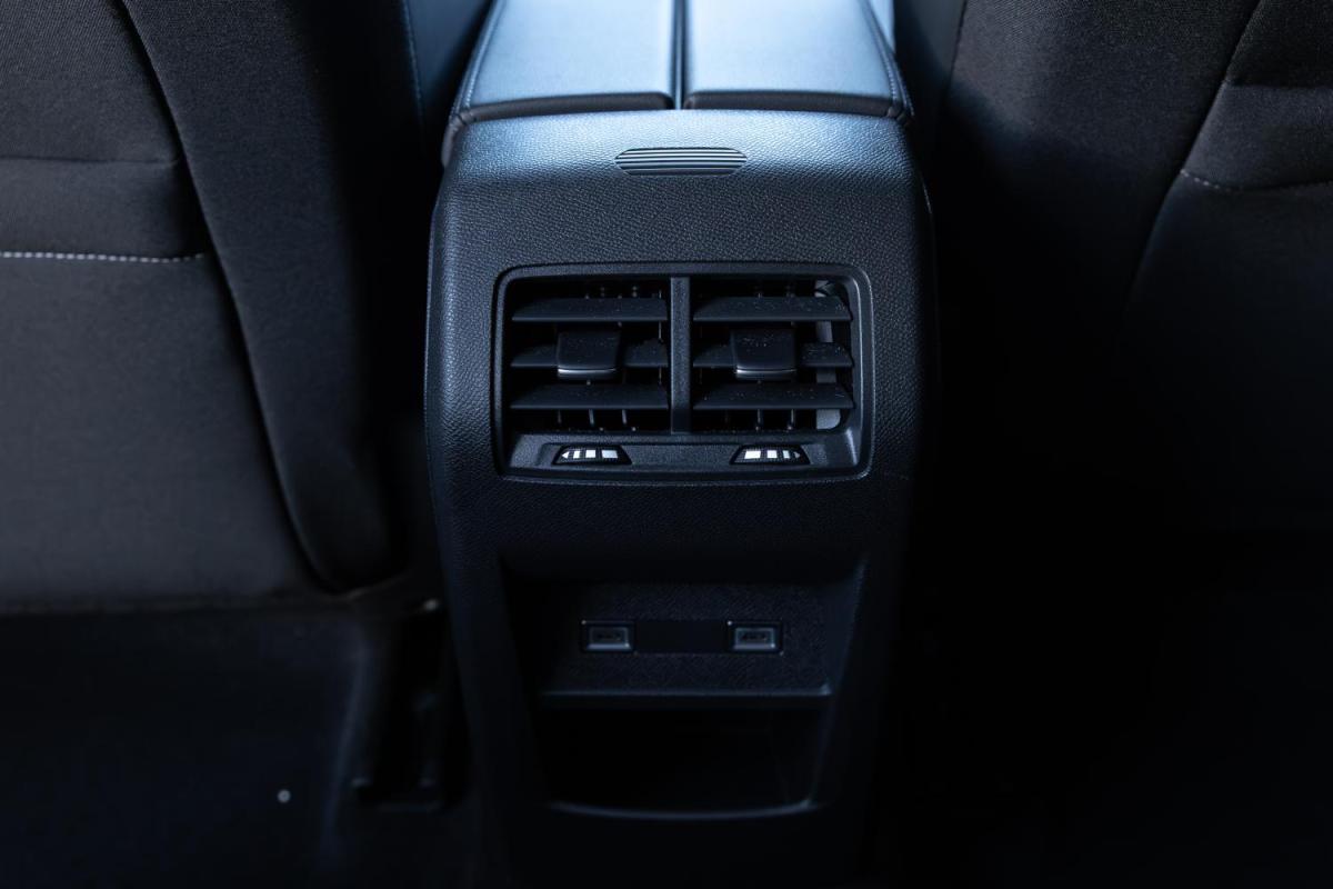 peugeot-e-208-2024-eletrico-0cc