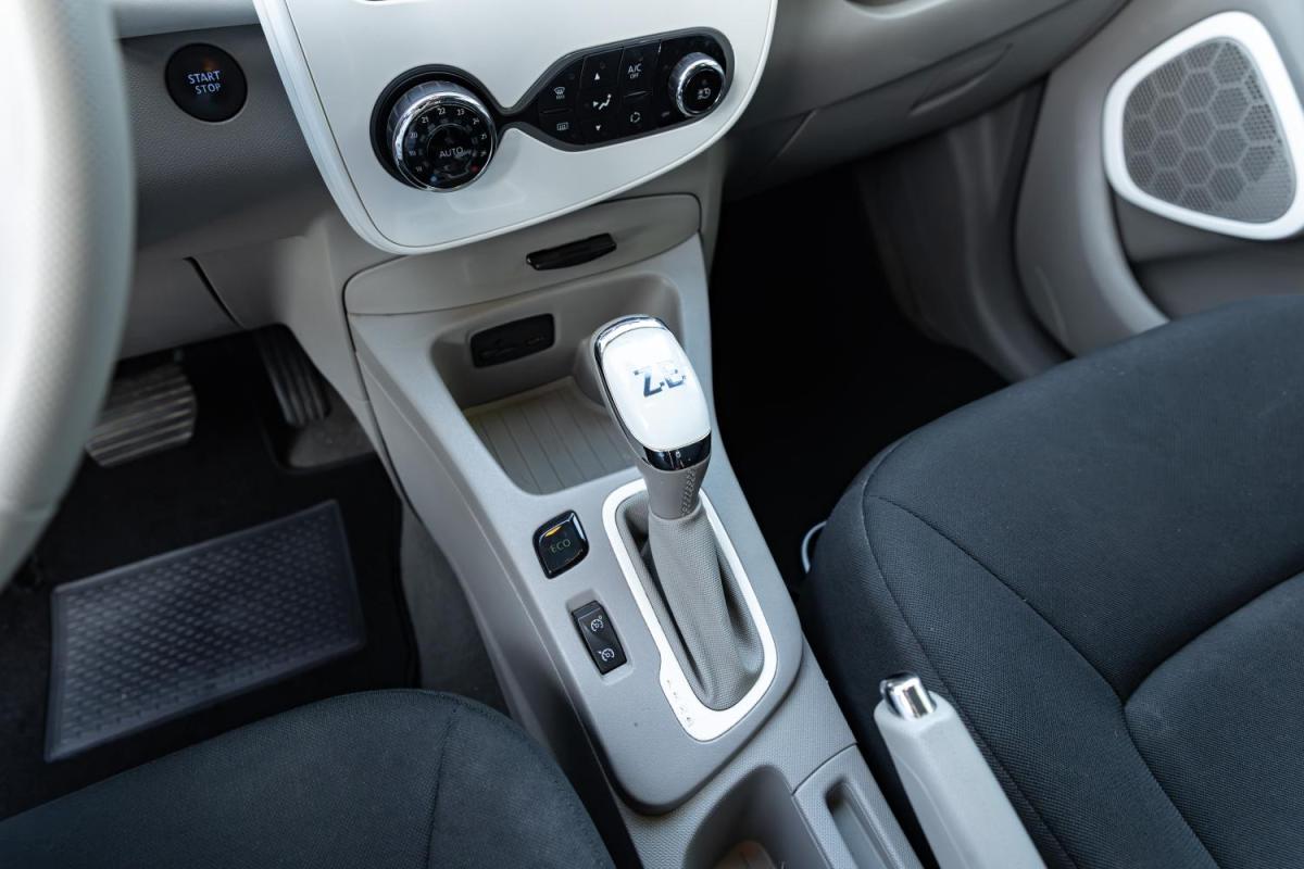renault-zoe-2019-eletrico-0cc