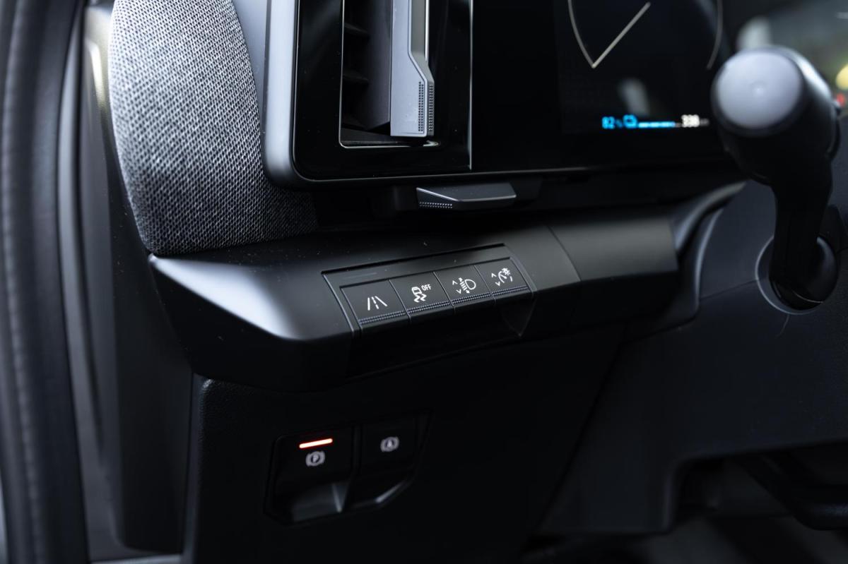 renault-megane-e-tech-2023-eletrico-0cc