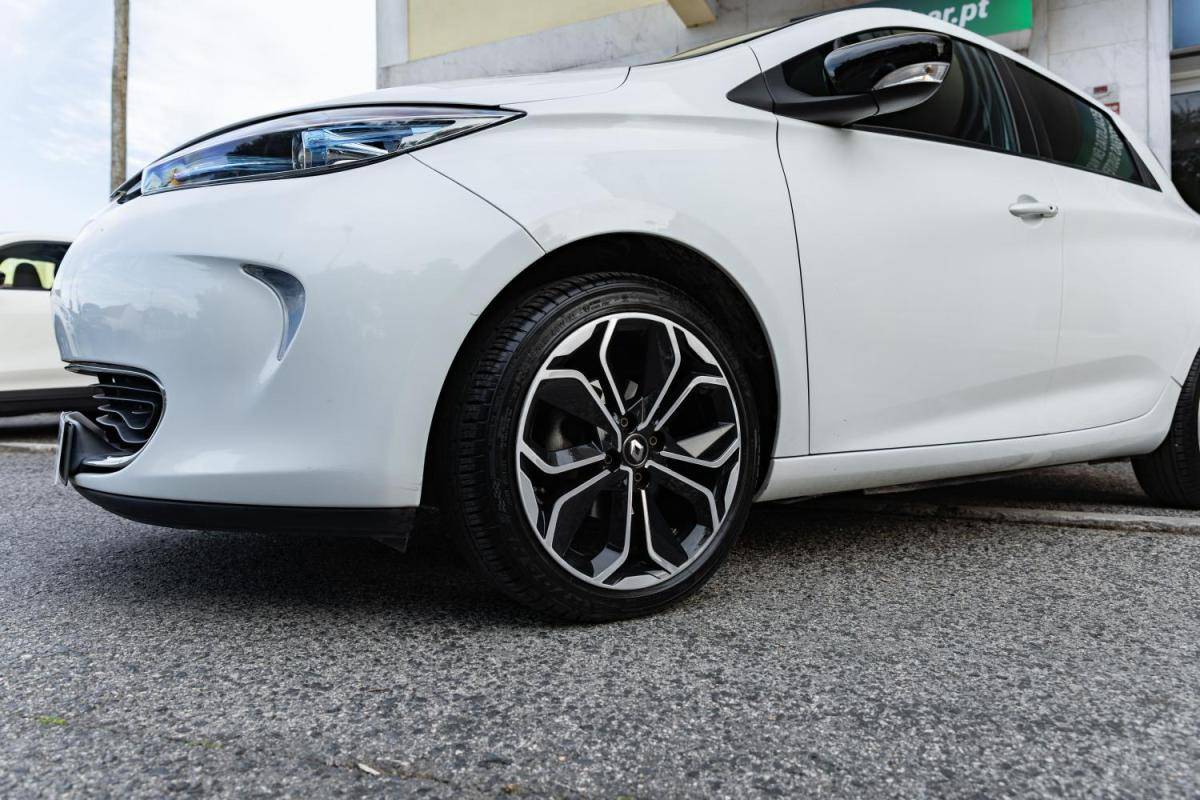 renault-zoe-2018-eletrico-0cc