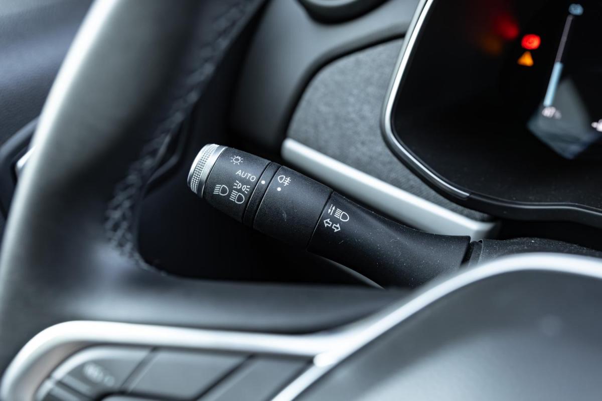 renault-zoe-2020-eletrico-0cc
