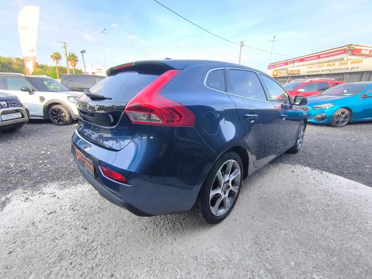volvo-v40-1-6-d2-2014-diesel-1560cc