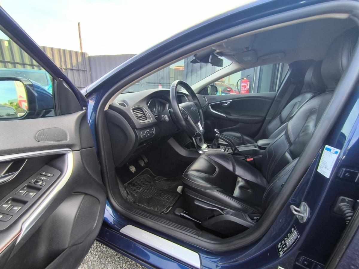 volvo-v40-1-6-d2-2014-diesel-1560cc