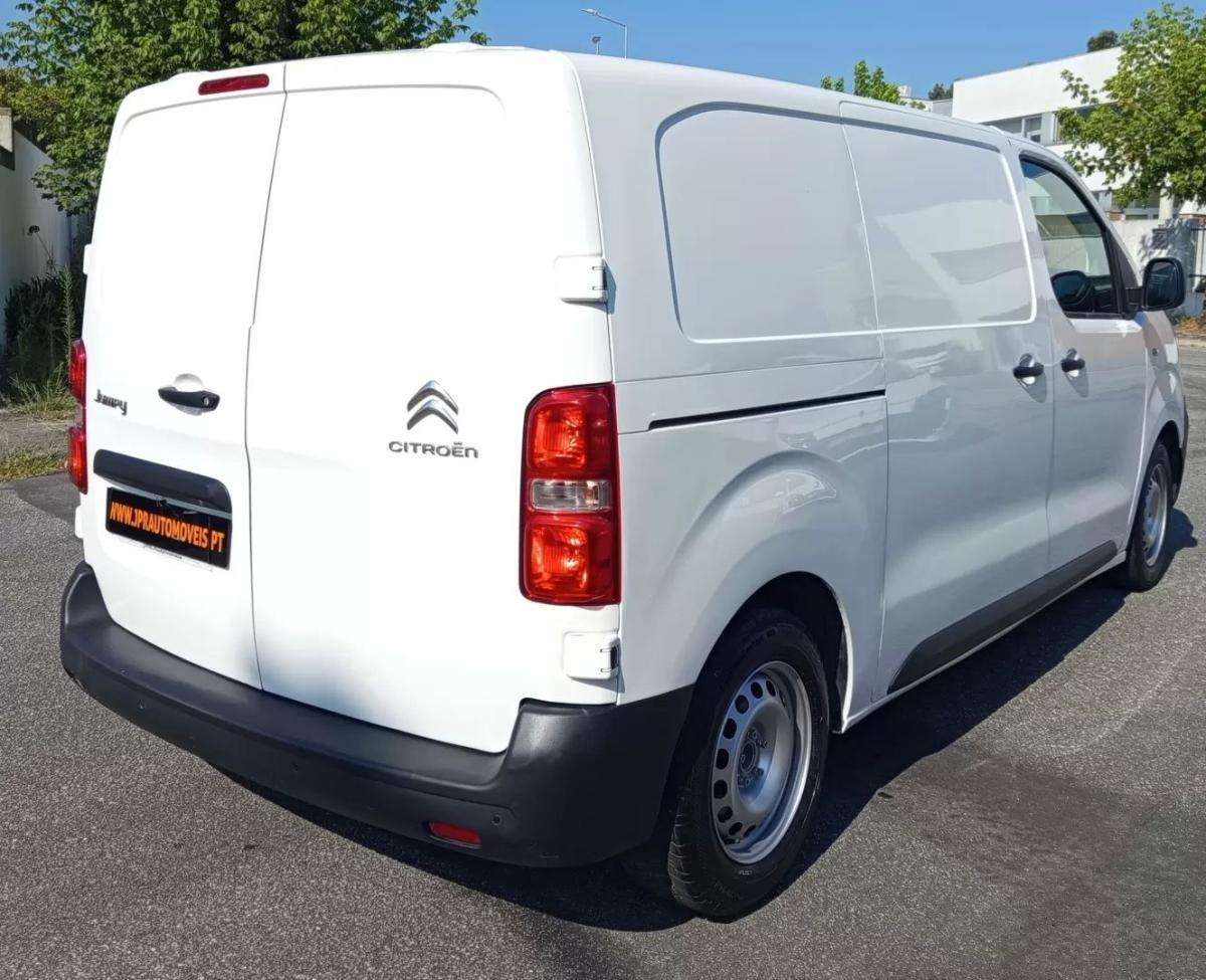 citroen-jumpy-2021-diesel-1499cc