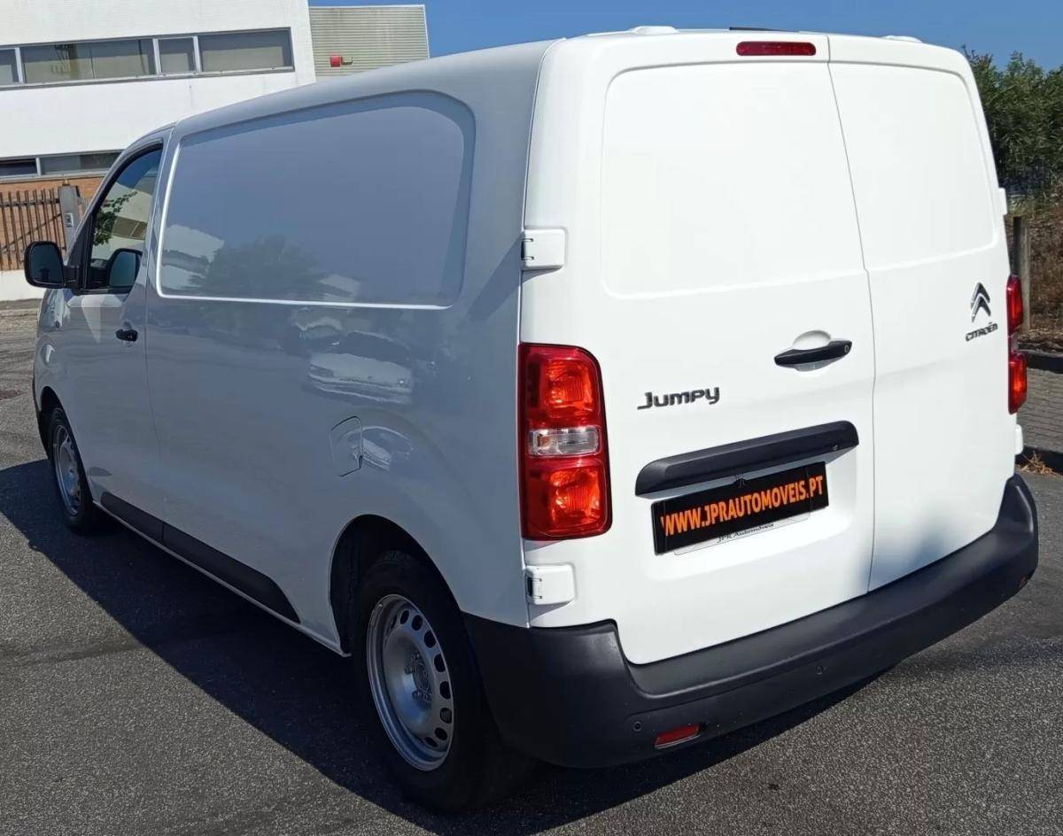citroen-jumpy-2021-diesel-1499cc