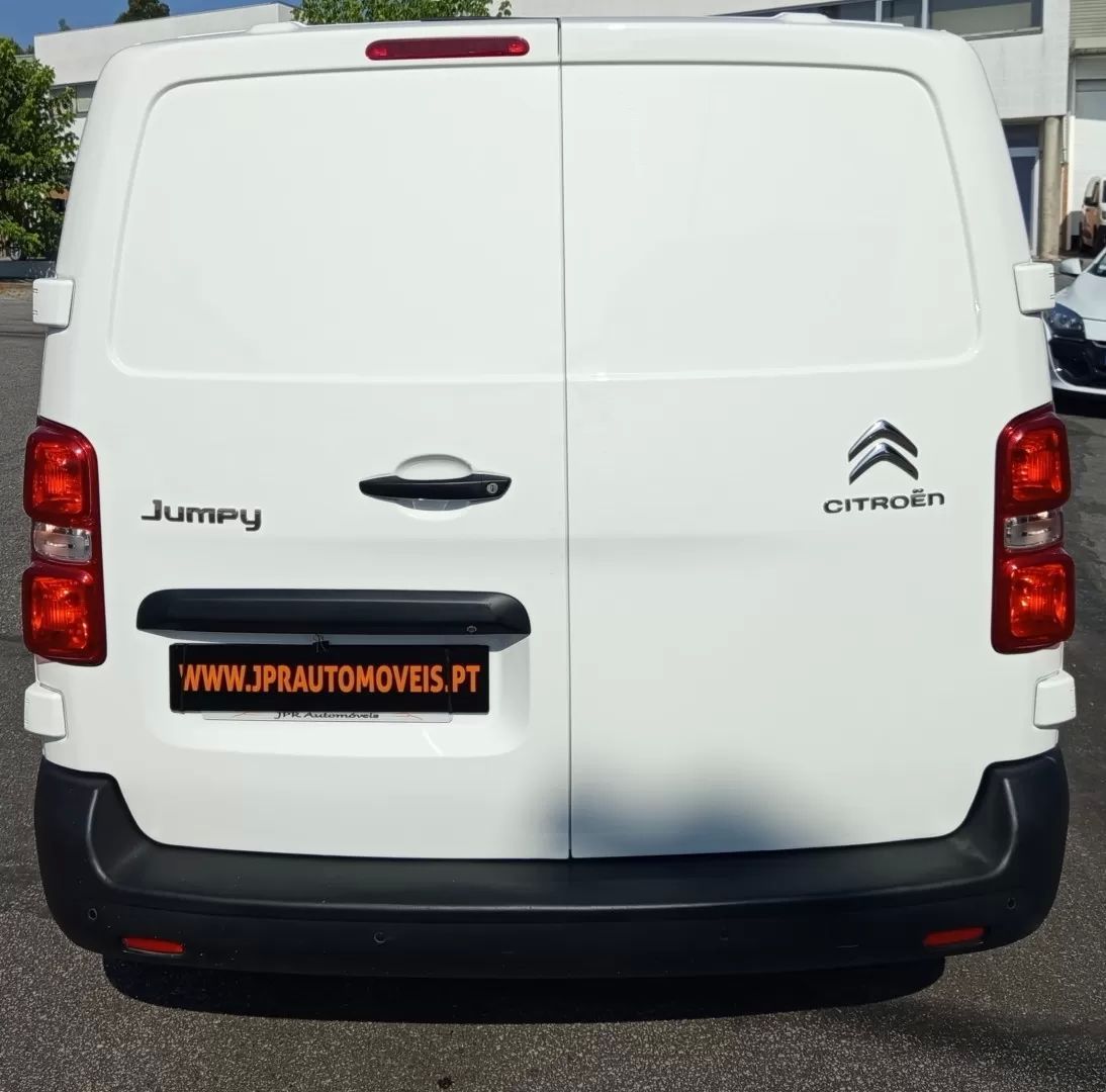 citroen-jumpy-2021-diesel-1499cc