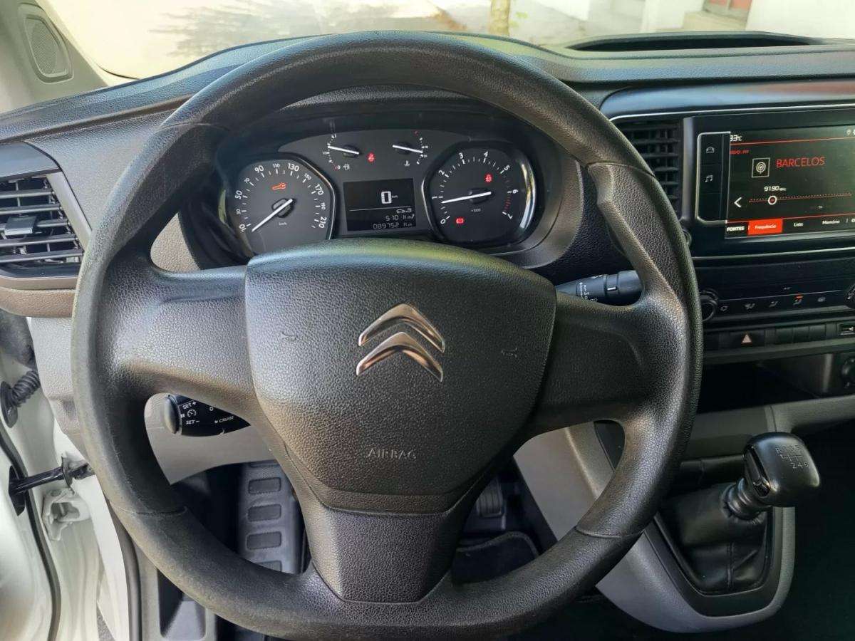 citroen-jumpy-2021-diesel-1499cc