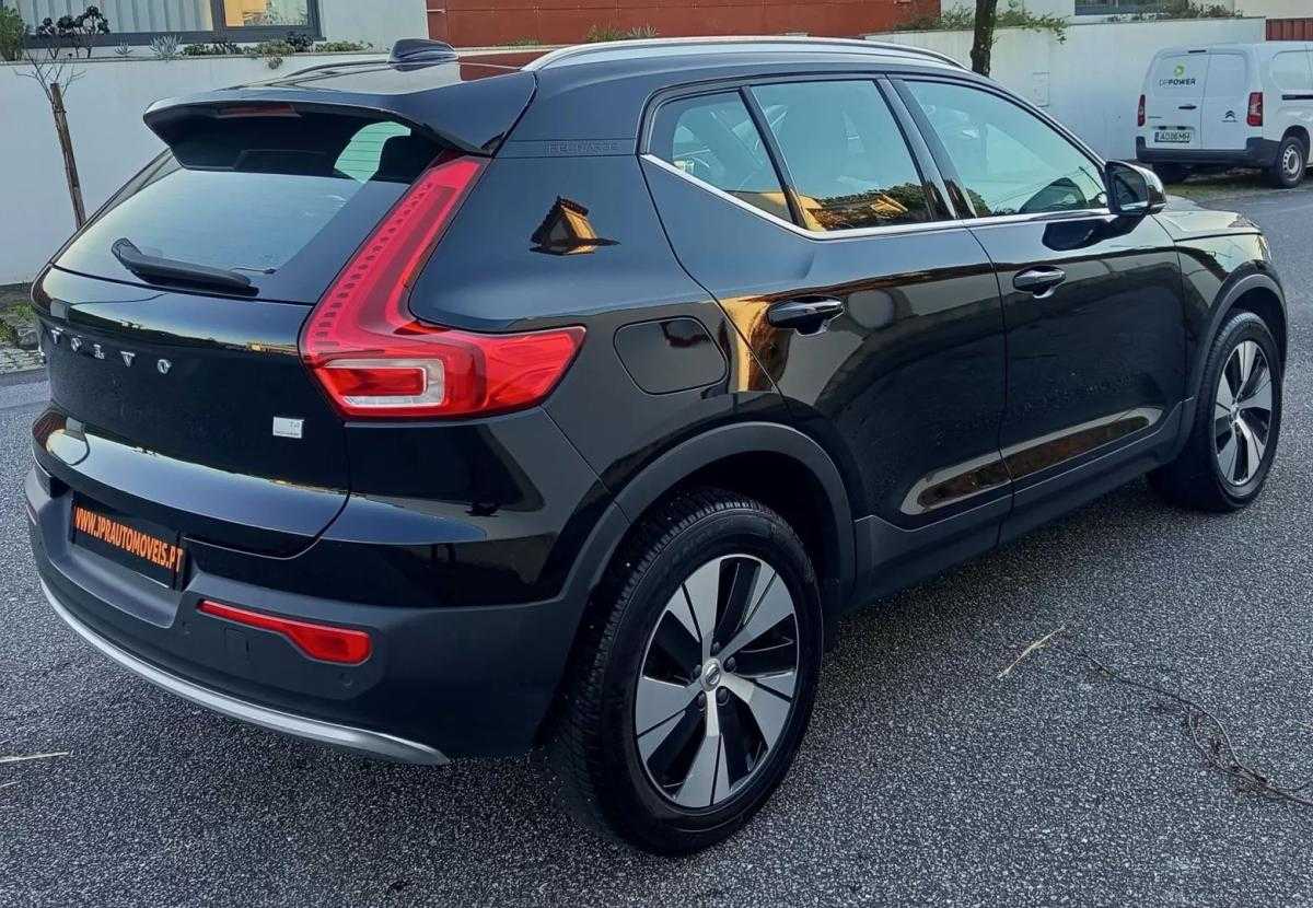volvo-xc40-2022-hibrido-1477cc