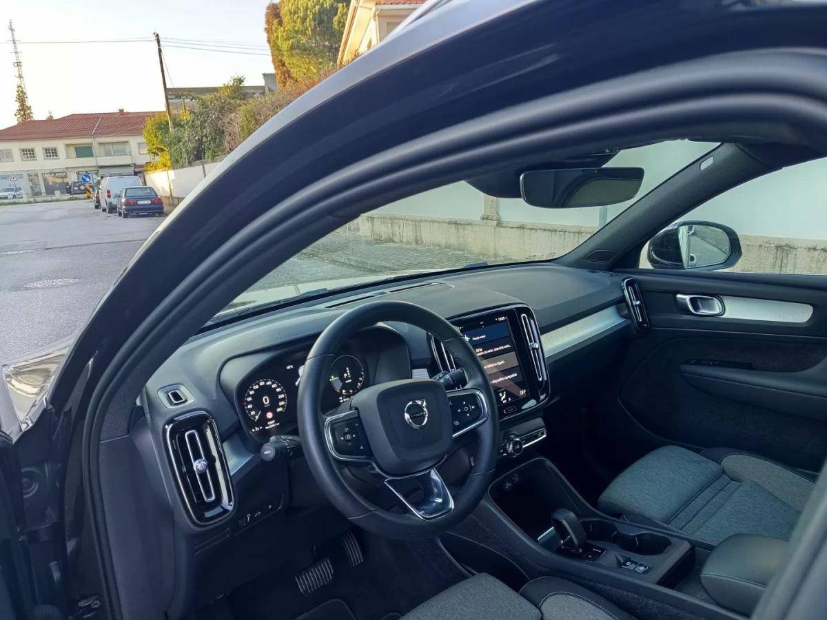 volvo-xc40-2022-hibrido-1477cc