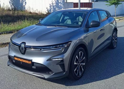 renault-megane-e-tech-2023-eletrico-0cc